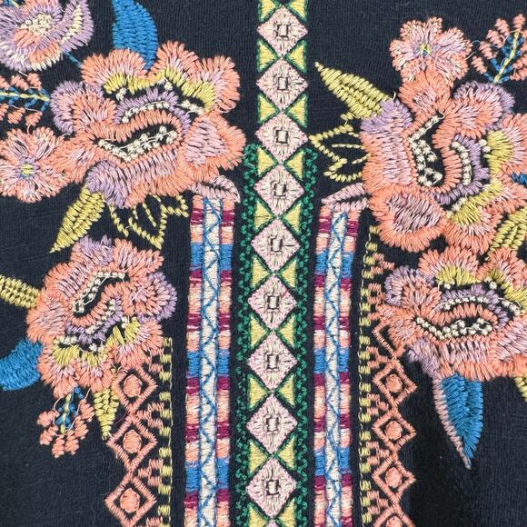 SUNDANCE Blouse Medium Crew Neck Embroidered Chest & Shoulder Top Tee Boho - Picture 7 of 11